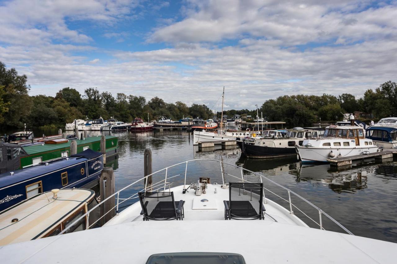 Eucala Motor Yacht Hotel East Molesey Exterior photo