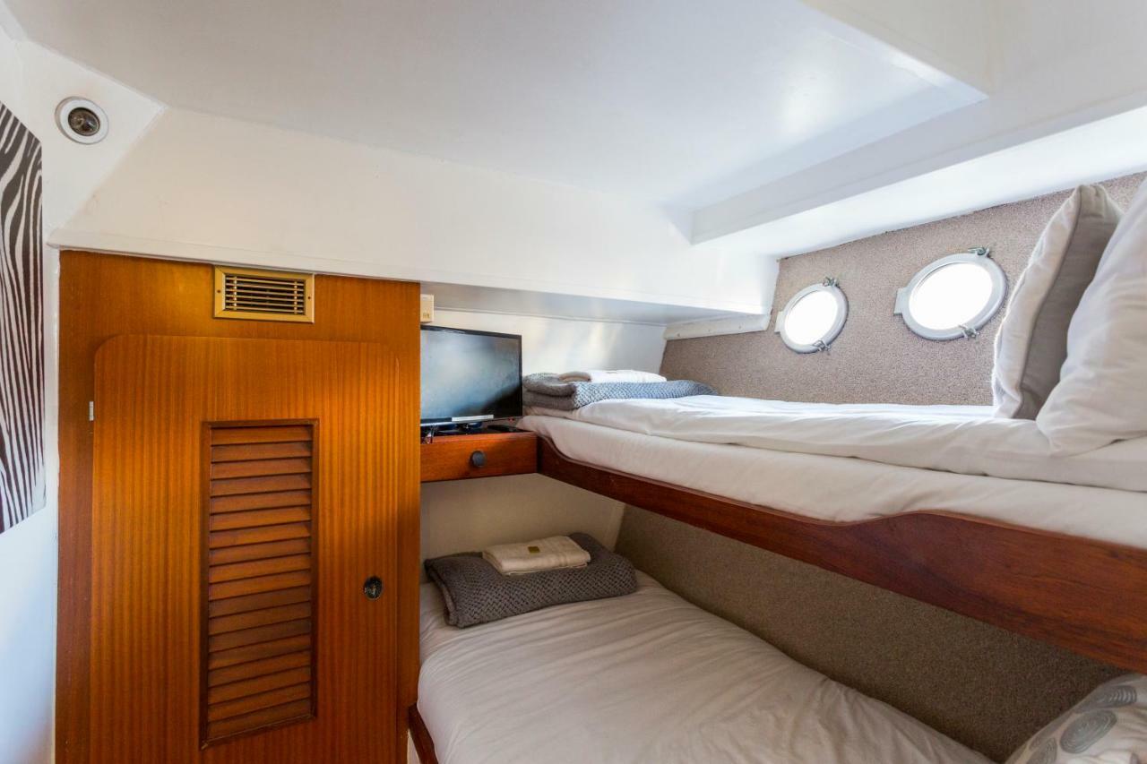 Eucala Motor Yacht Hotel East Molesey Exterior photo